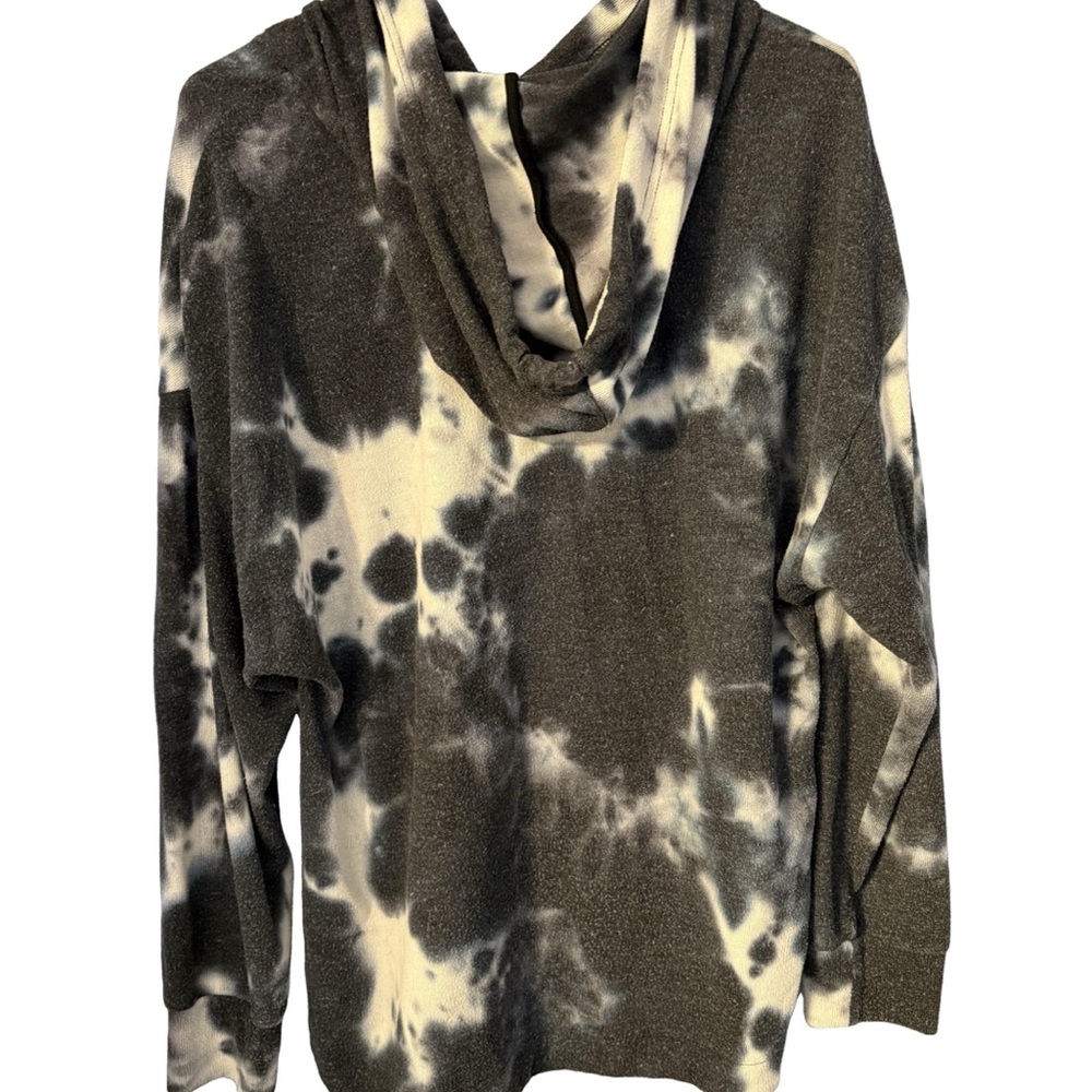Melloday size Medium black and white tie-dye lightweight hoodie. - Picture 2 of 4
